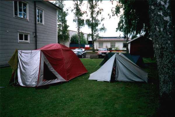 SMcamp.jpg (89966 bytes)
